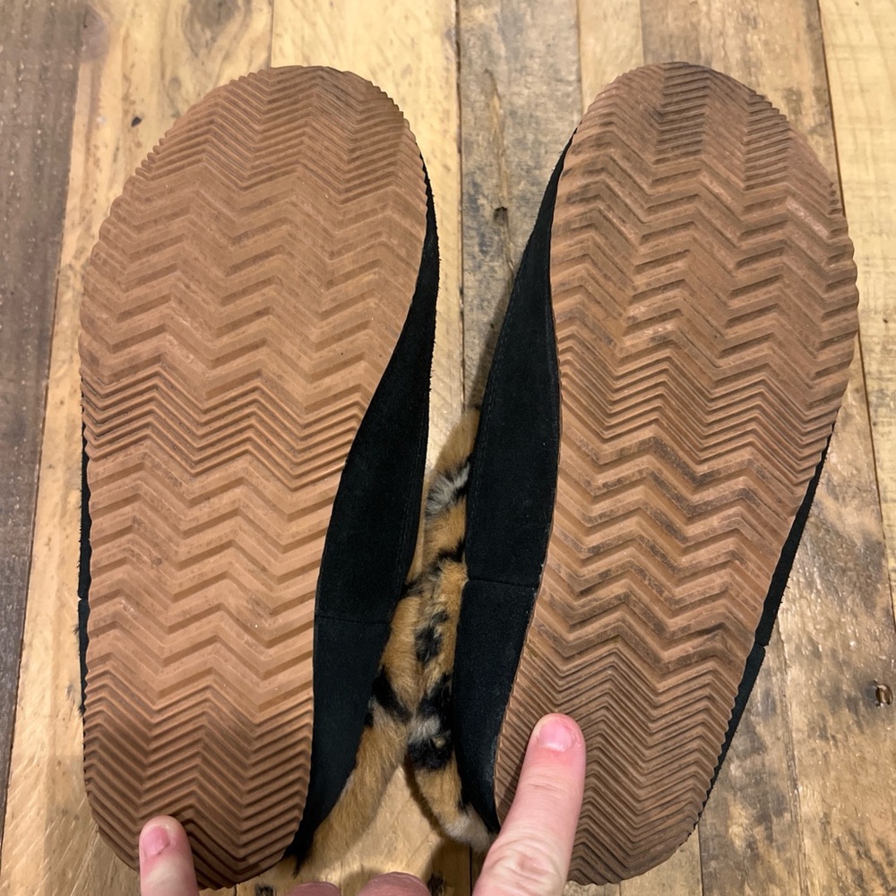 Sorel Leopard Faux Fur Slip-On Slippers | Women’s 8 | Cozy Coffee Run Shoes $100 - Picture 3 of 5